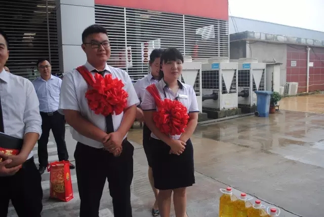 天嬌集團一汽豐田（邵陽(yáng)華運通）4S店優(yōu)秀員工表障大會(huì )（2016年7月份）