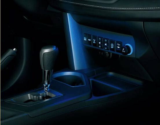 全新RAV4榮放車(chē)型內飾鑒賞