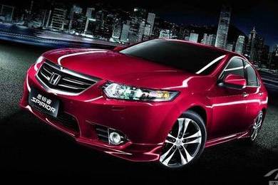 運動(dòng)型轎車(chē)再掀熱潮 思鉑睿 風(fēng)采不減
