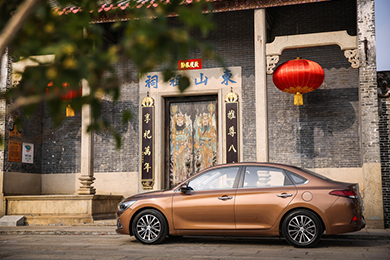 汽車(chē)鈑金噴漆到底是怎么回事？