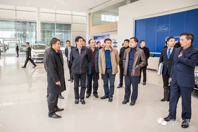 邵陽(yáng)副市長(cháng)周?chē)F場(chǎng)調度天嬌國際汽車(chē)城項目建設